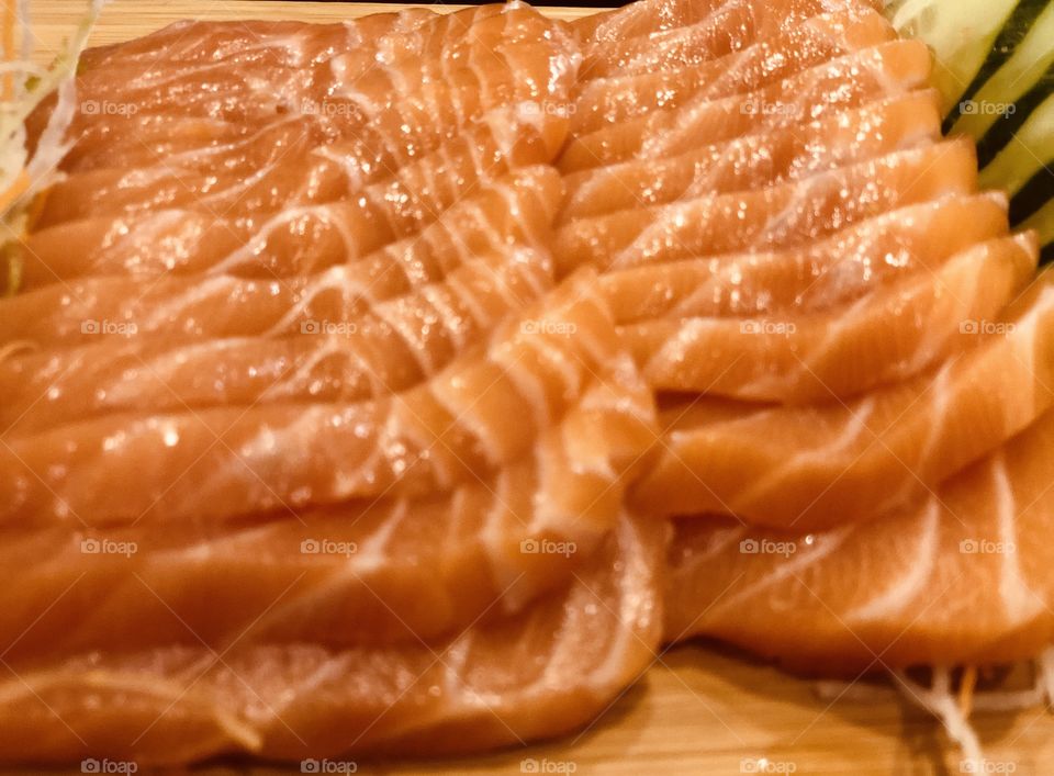 Salmon sashimis 