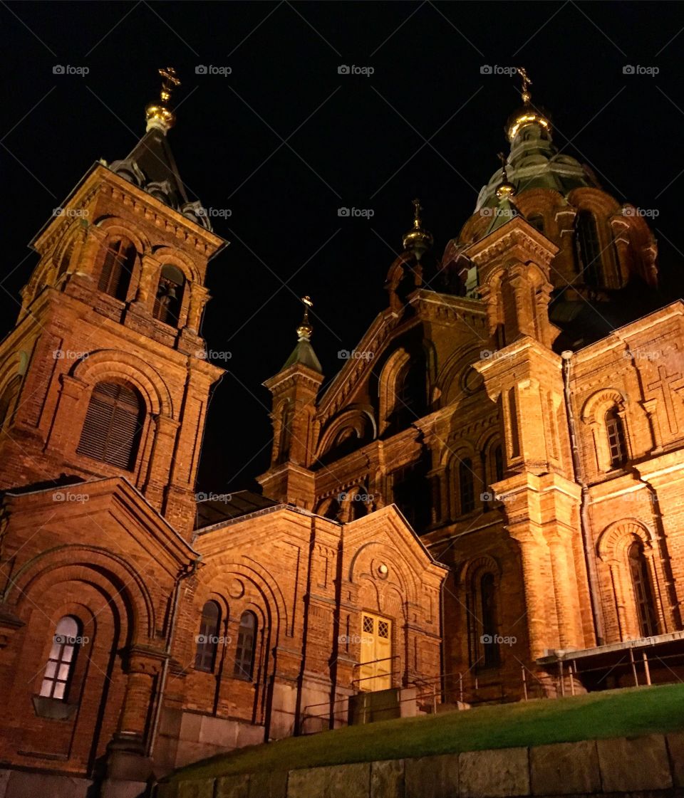 Uspenski cathedral at night 