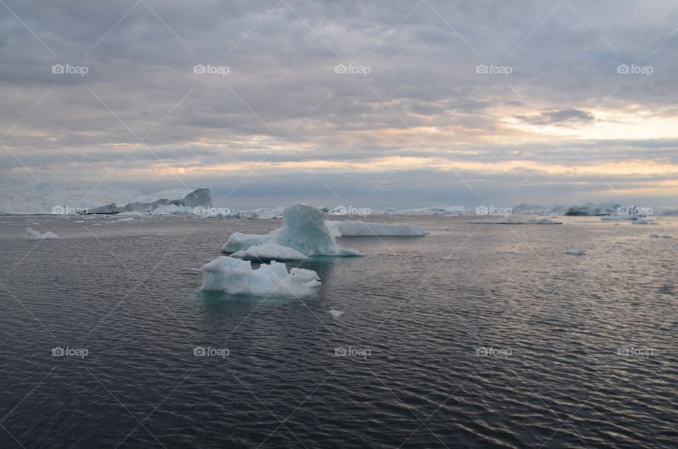 Midnight Sun Sailing Greenland