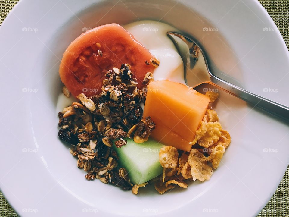 Oat yogurt with fruits for breakfast