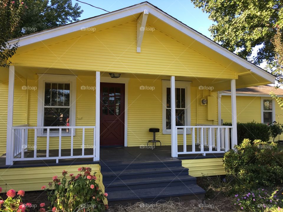 Yellow vintage home