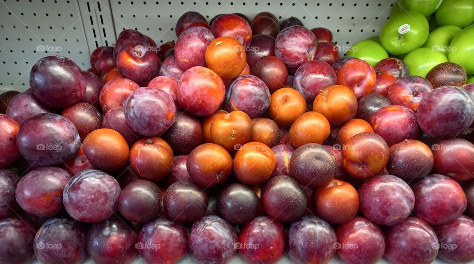 many plums
