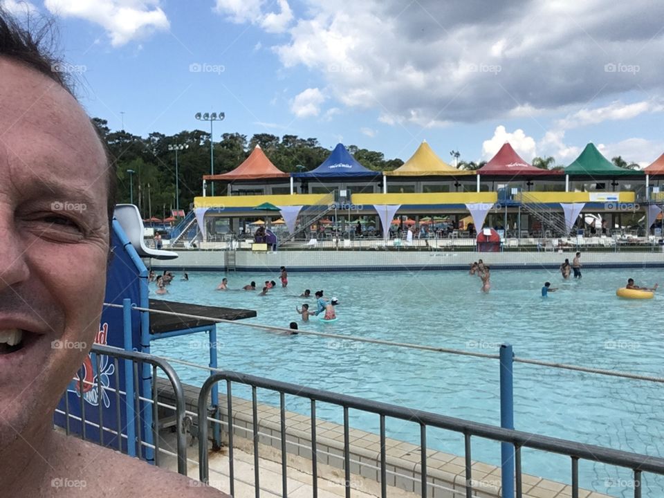 Um dia gostoso no parque aquático Wet’n Wild. Por ser dia 31/12, tudo VAZIO, com piscinas à disposição para nós. 