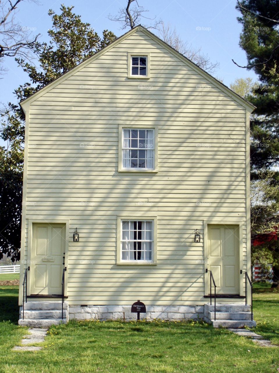 Symmetry in all Shaker architecture