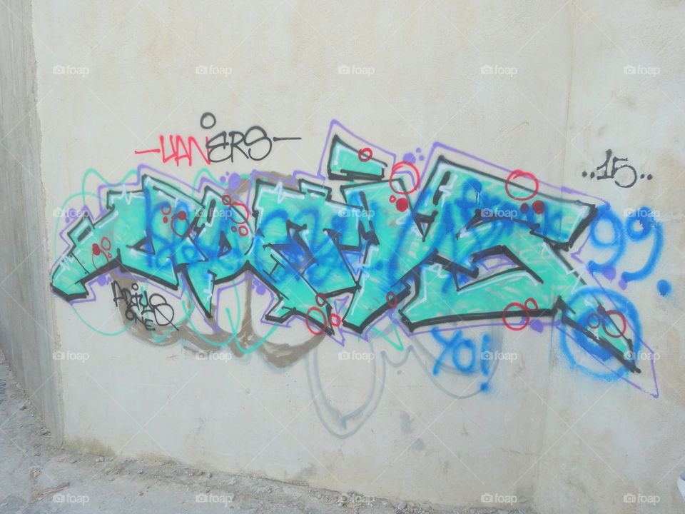 graffiti in Santorini