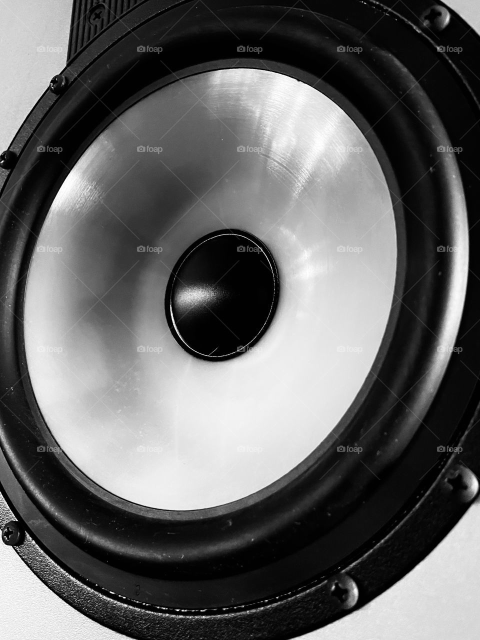 B&W speaker