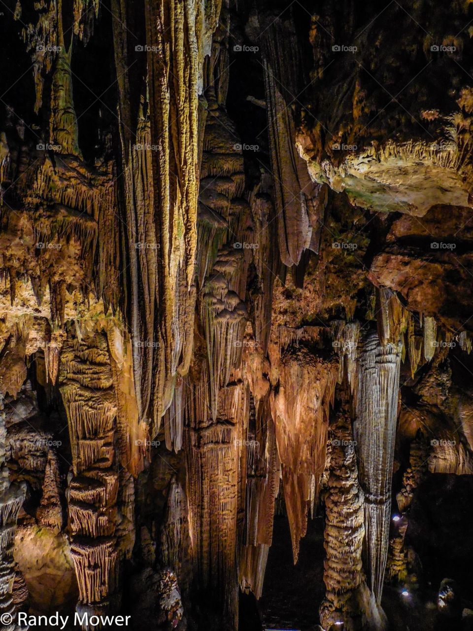 Lauray Caverns