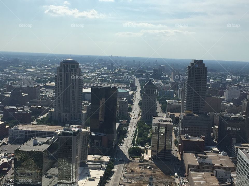 The daily commute in downtown St. Louis 