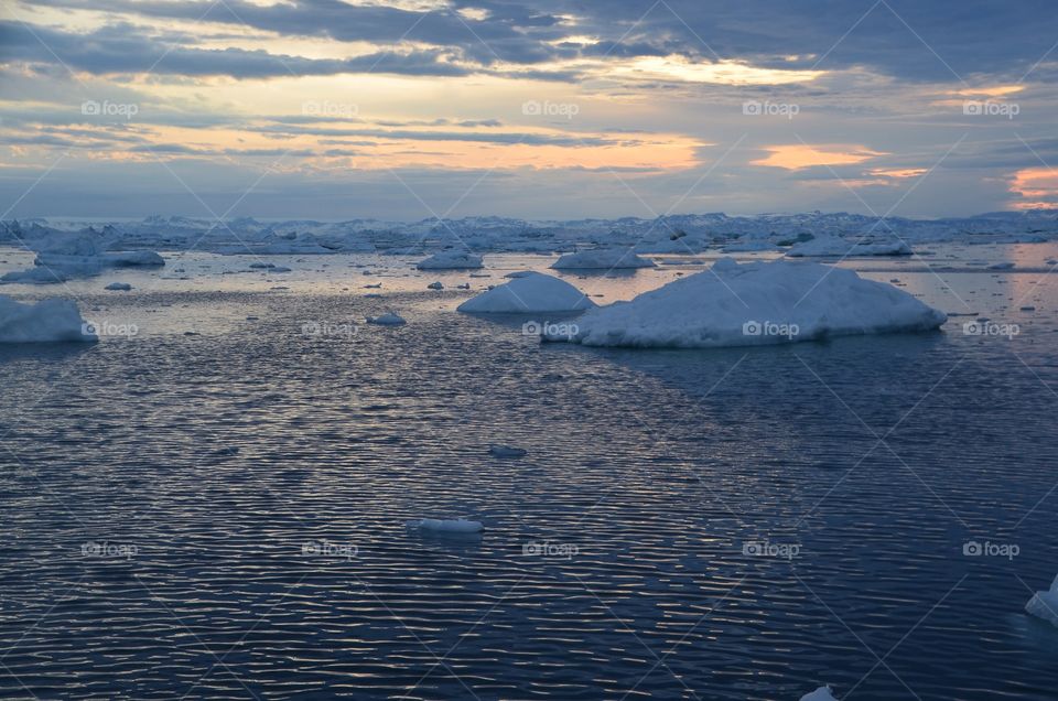 Midnight Sun Sailing Greenland