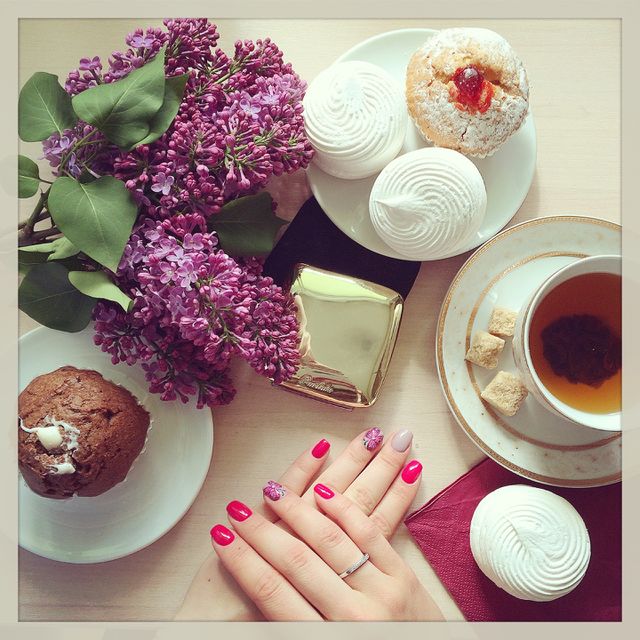 Sweets and flowers 