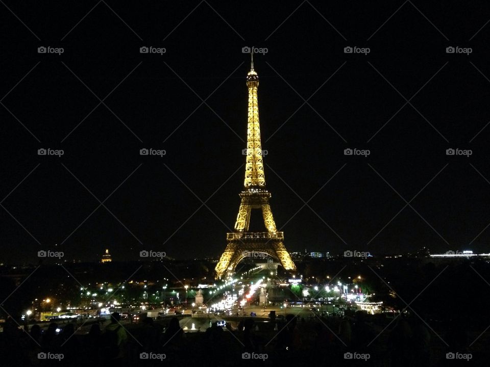 Night Eiffel Tower cityscape 