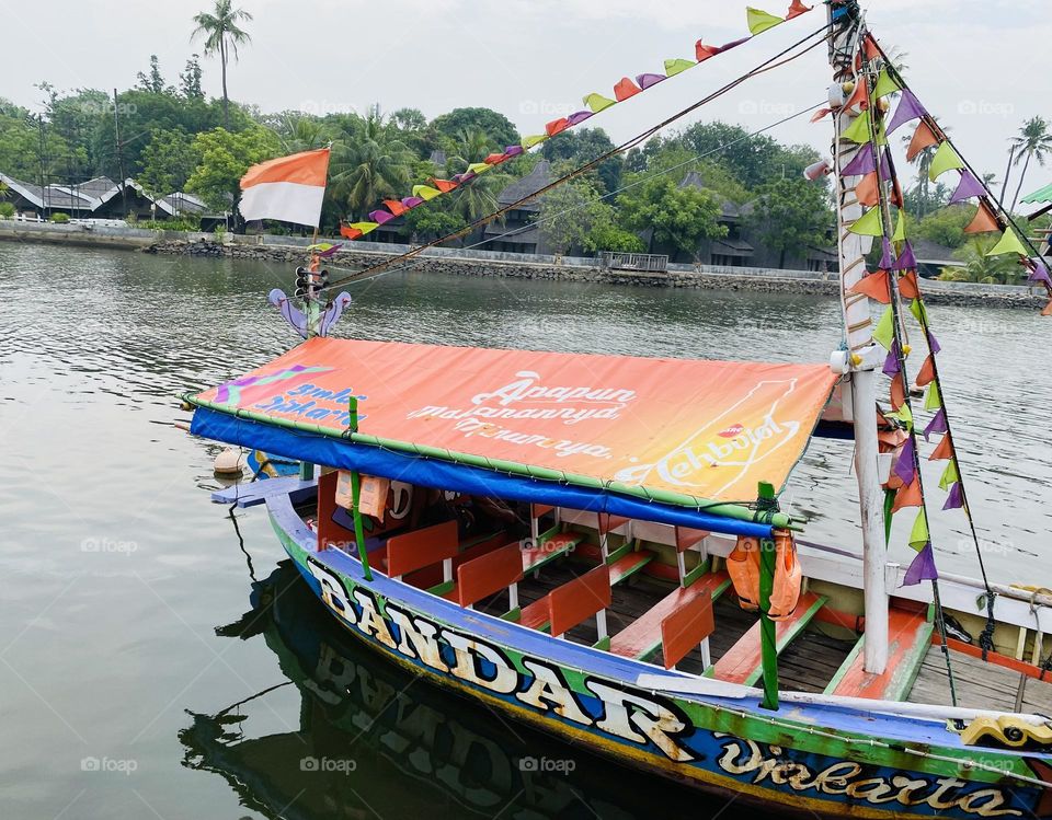 Bandar Djakarta Ancol is a seaside seafood restaurant located in the Ancol tourism area. True to its name, the restaurant ensures a picturesque seaside view which you can enjoy while devouring fresh and quality seafood.