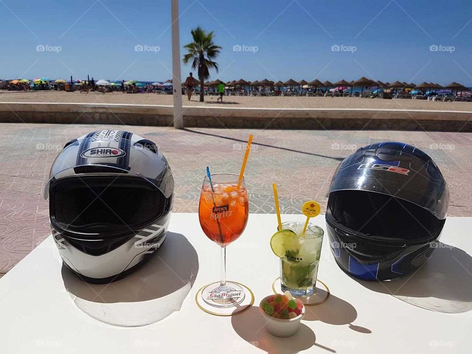 Cocktails#beach#helmets#aperitif#summer#palm