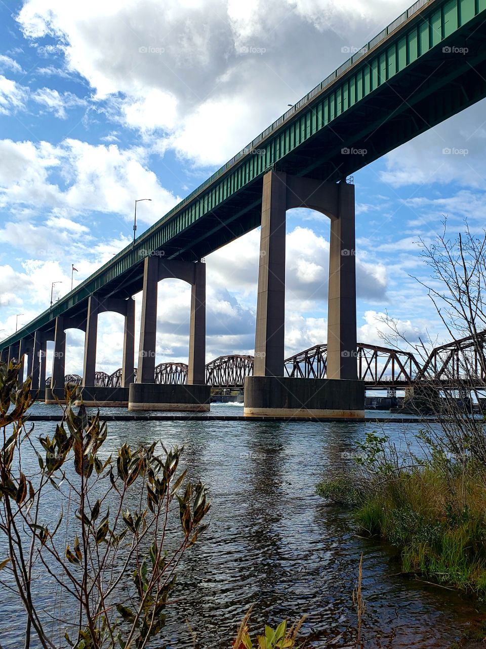 Border bridge