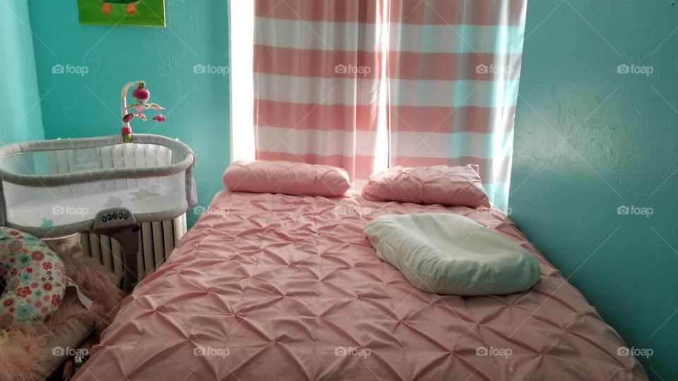 Baby's  and mom's  Co-Sleep bedroom
