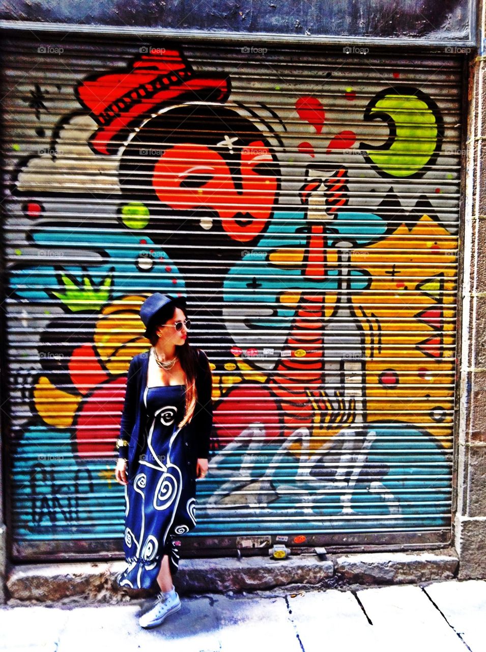 Graffiti and a girl. Graffiti in Barcelona 
