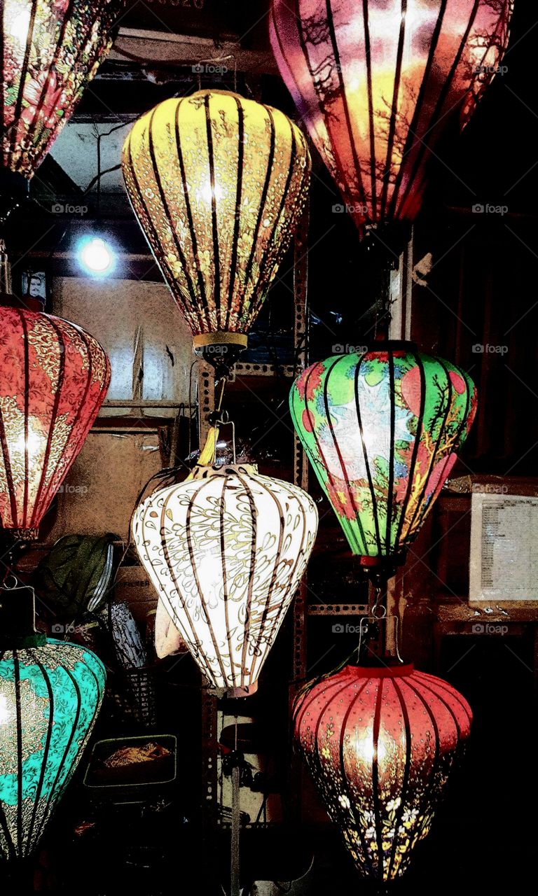 hoi an at night