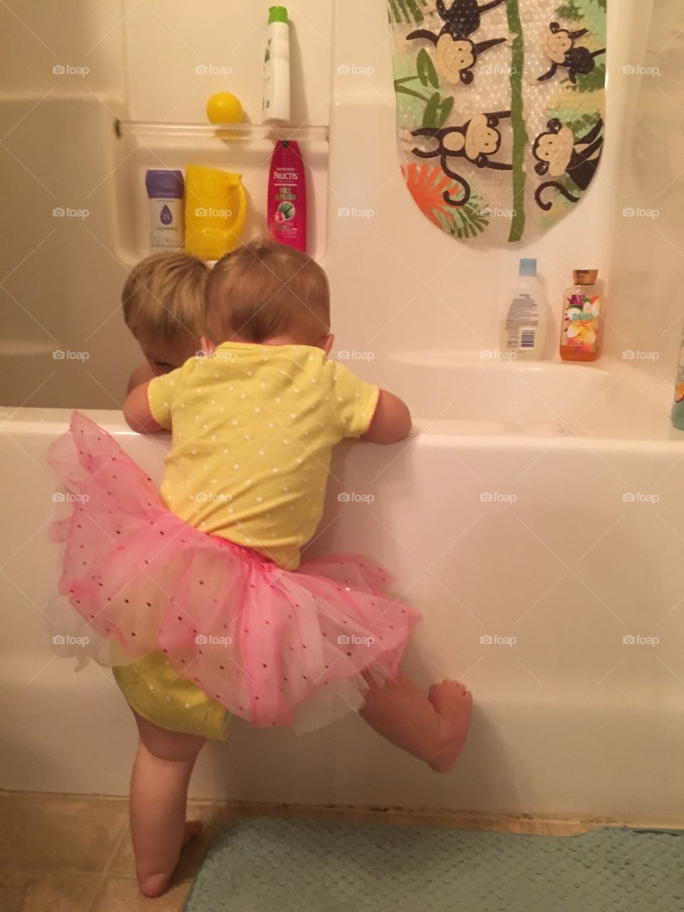 Bath time and tutus 