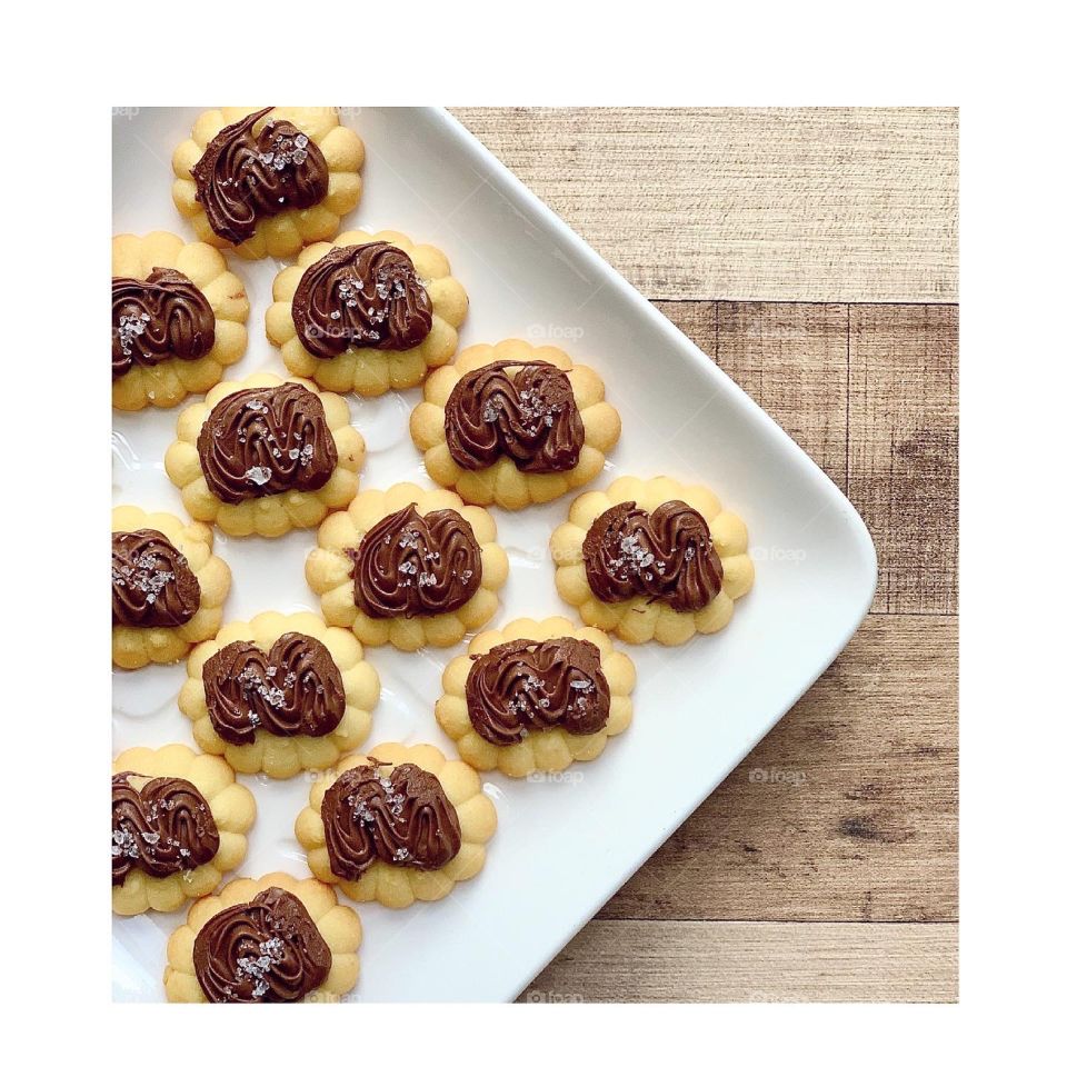 Addictive Nutella tarts flat lay 