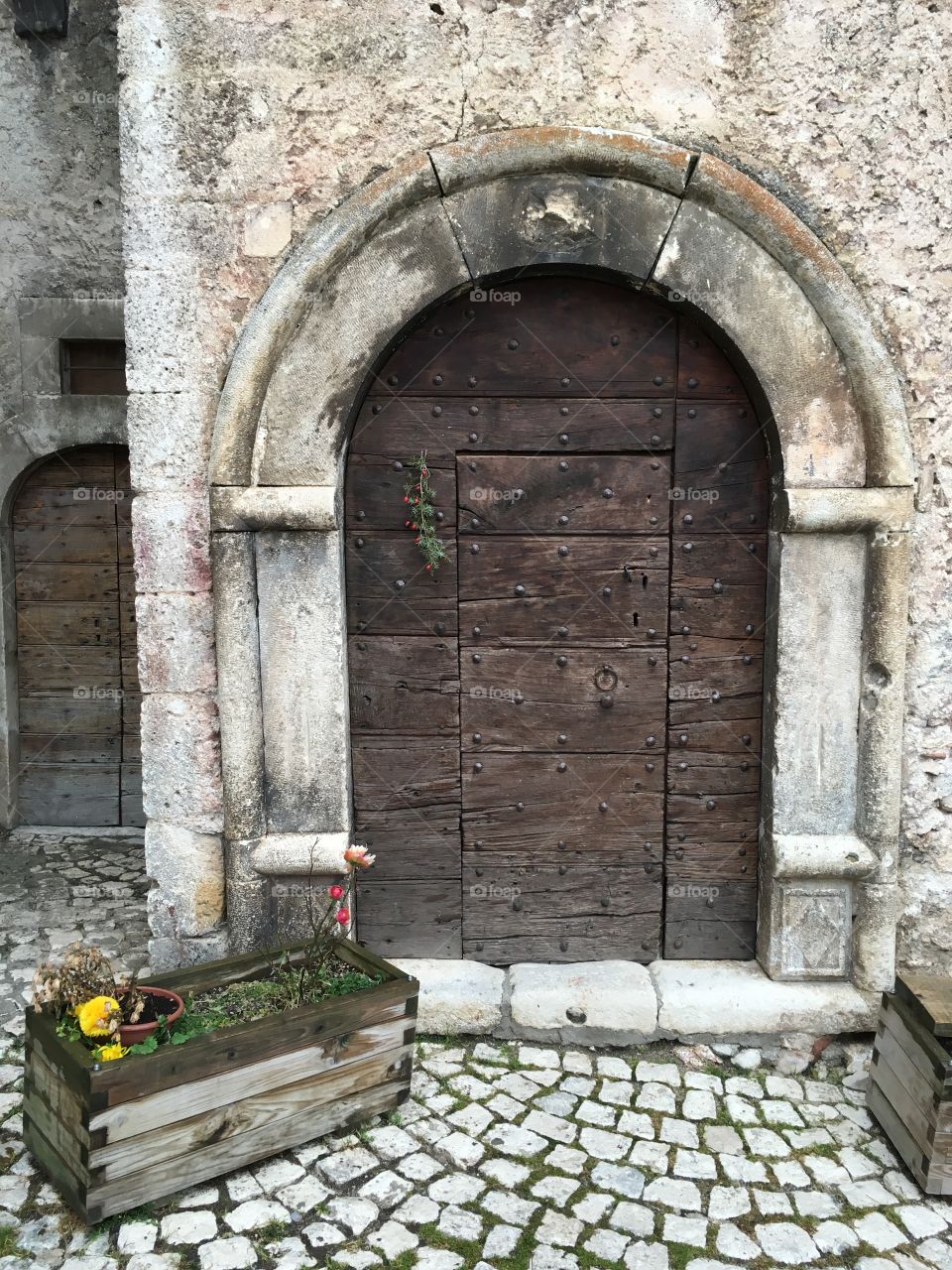 Medieval door, Santo Stefano di Sessanio, Italy