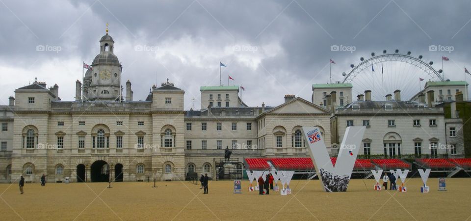 THE ST. JAMES PALACE AT V-DAY LONDON, ENGLAND