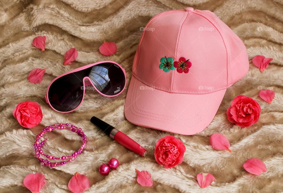 Pink summer accessories