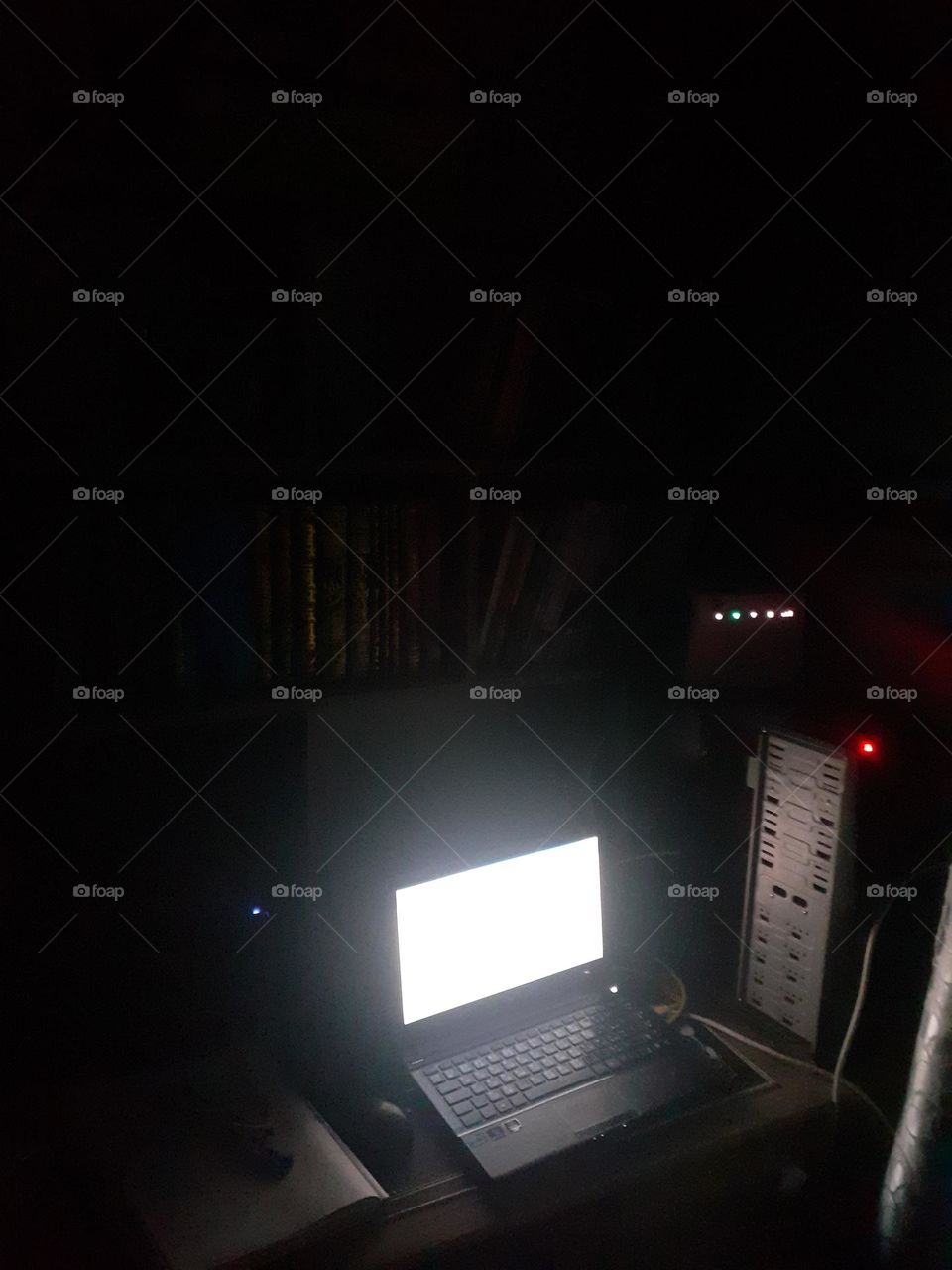 Desk: A Learning and Creativity Space Merging Technology and Handwritten Notes.
A unique study corner featuring a screen displaying educational content alongside a handwritten notebook, blending modern and traditional tools.