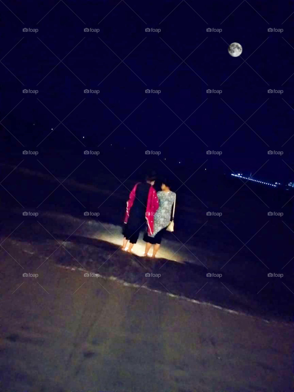 Live by the SEA, Love by the MOON 