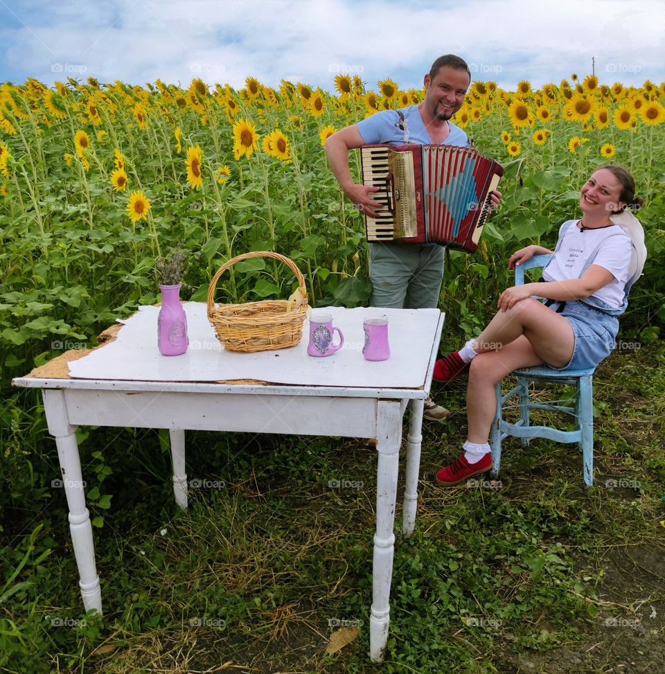 Accordion serenade in the sunflower fields