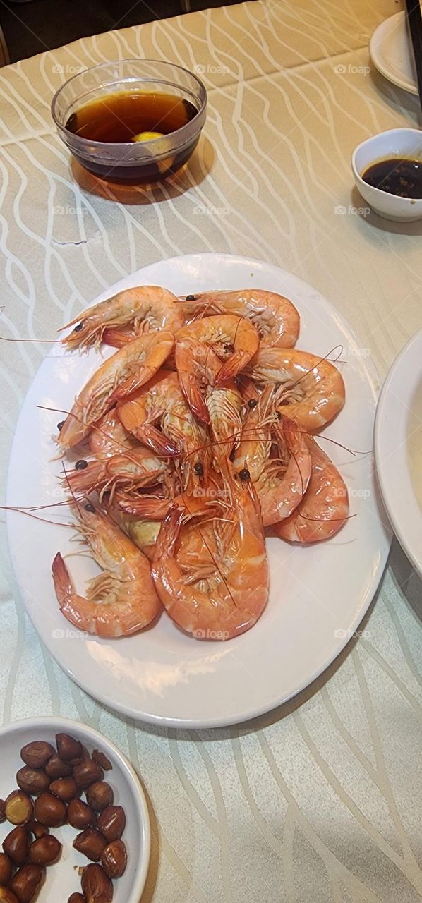 Seafood: Boiled shrimp / Scalded Prawns
