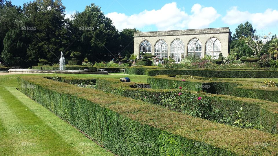 Warwick Castle tearooms and garden