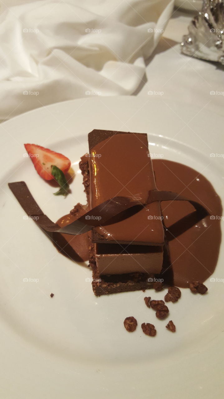chocolate cheesecake strawberry dessert