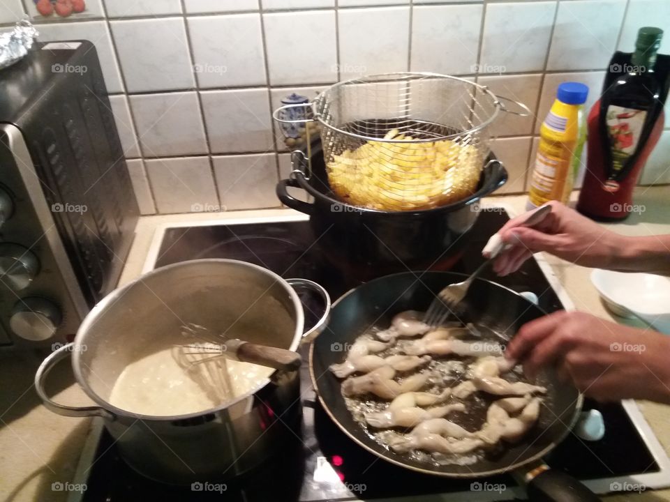 Grenouilles sauce aïl frite maison