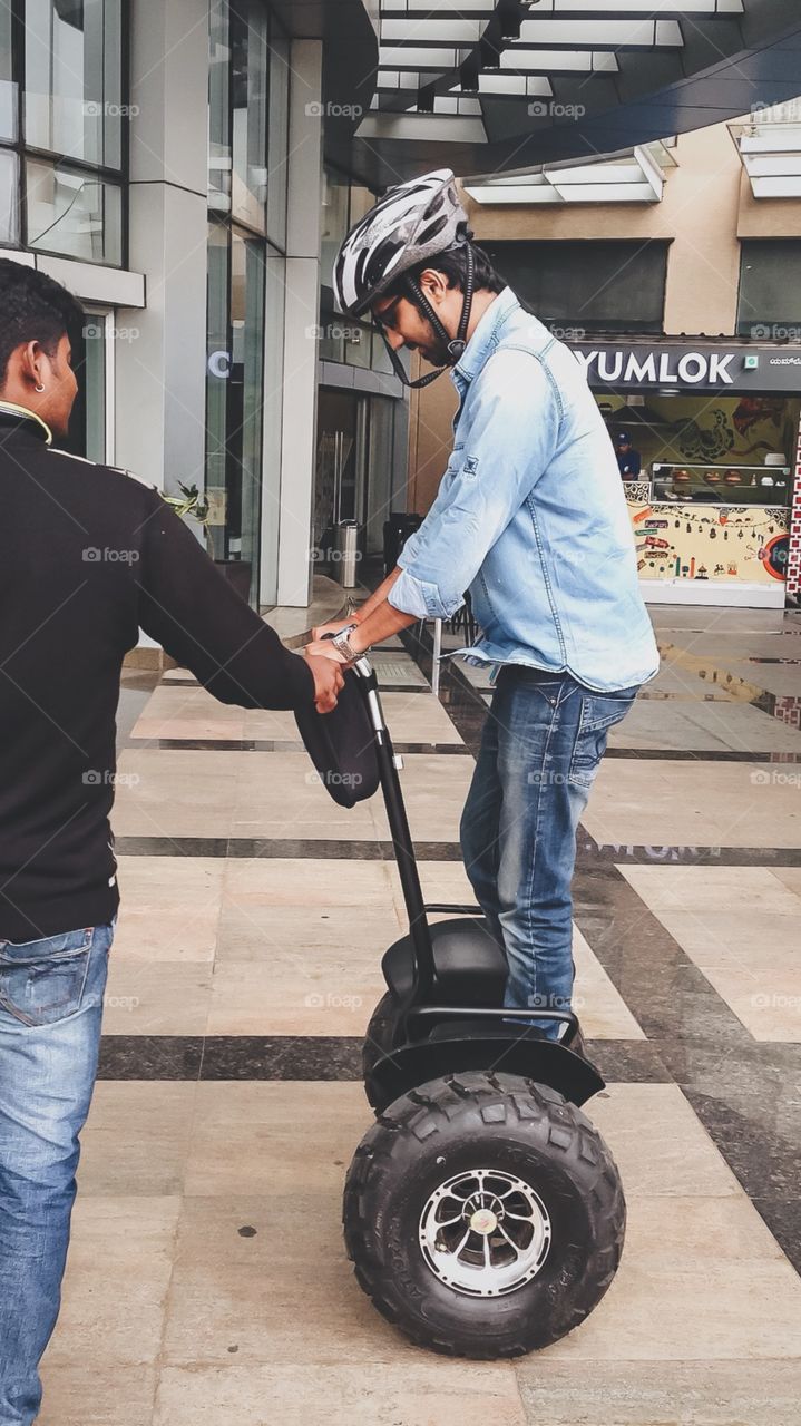 Learn to use Hoverboard 