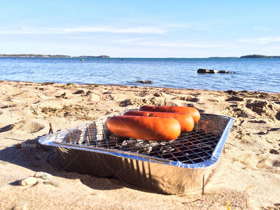 Barbecues on the beach 