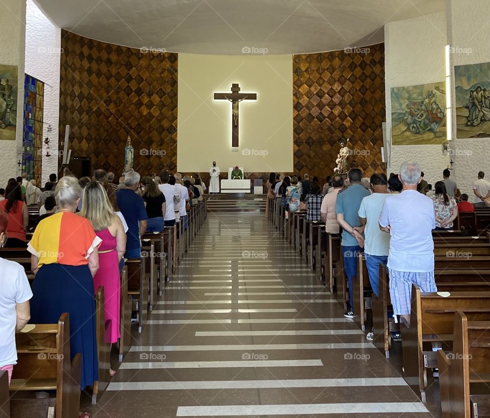 Para quem teve a oportunidade de participar da Santa Missa nesse domingo, ouviu do Evangelho de São Marcos:

“- Jesus sentou-se, chamou os doze e lhes disse: ‘Se alguém quiser ser o primeiro, que seja o último de todos e aquele que serve a todos’!”