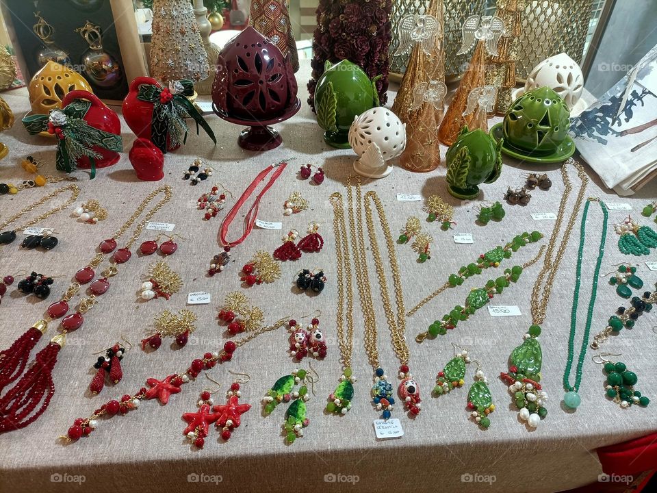 parure collane e vari