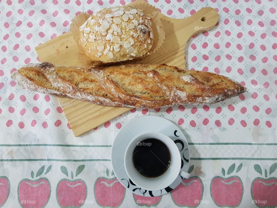 Café com pão