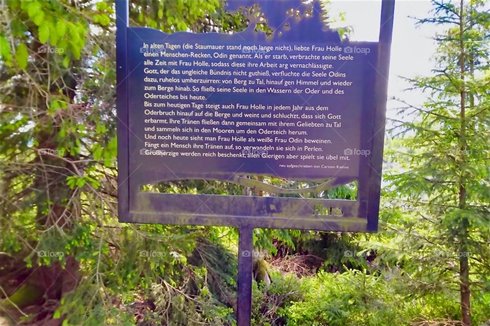 This is the myth of “Frau Holle” and “Odin”, her human lover who after he died was so much with her in spirit that she neglected her work. God put his soul in the river “Oder”. The tears she cries for him created the moors. 2024. Hypnotic Productions
