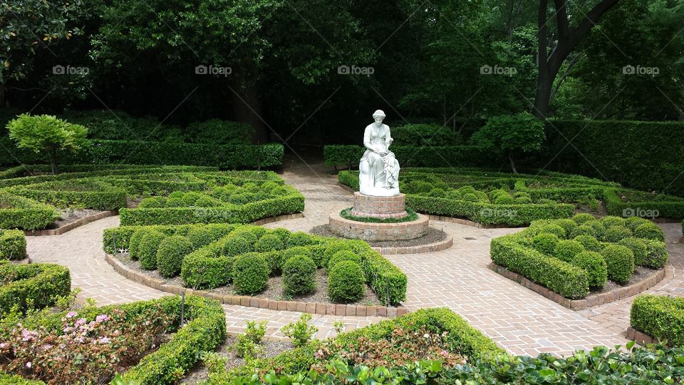 Bayou Bend garden . This is a peaceful area at the Bayou Bend museum in Houston, TX 
