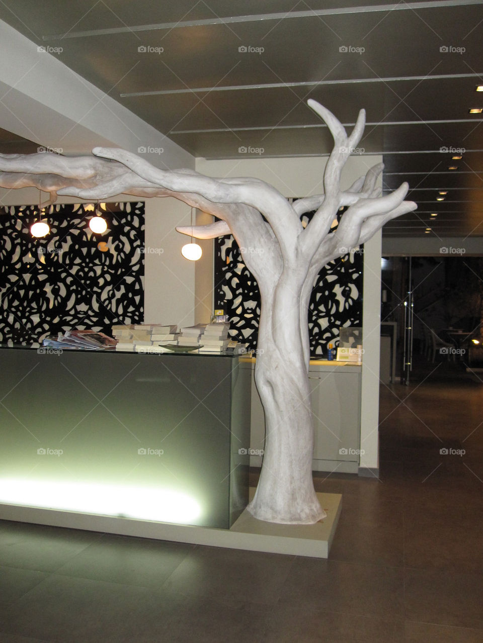 white tree hotel feature by jeanello