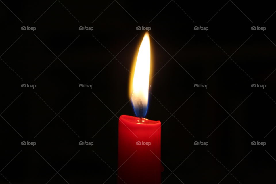 Eine Flamme allein...