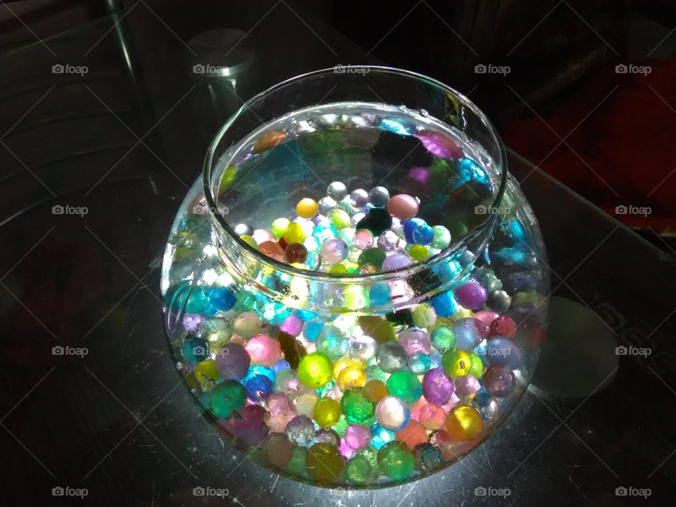 Looks beautiful in the colorful shoots kept in the bouquet of flowers.