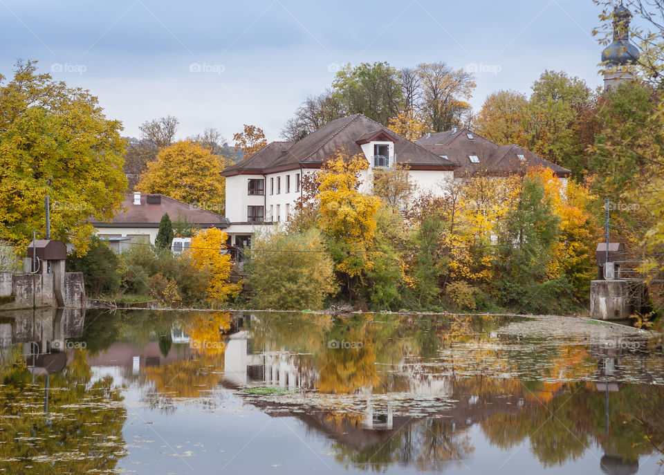 Autumn colours and water reflection 