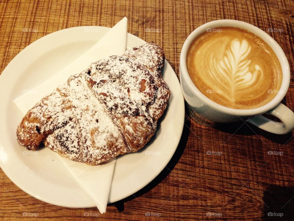 Almond croissant 
Flat white 
Latte art
Bakery
Coffeeshop 
Coffee 