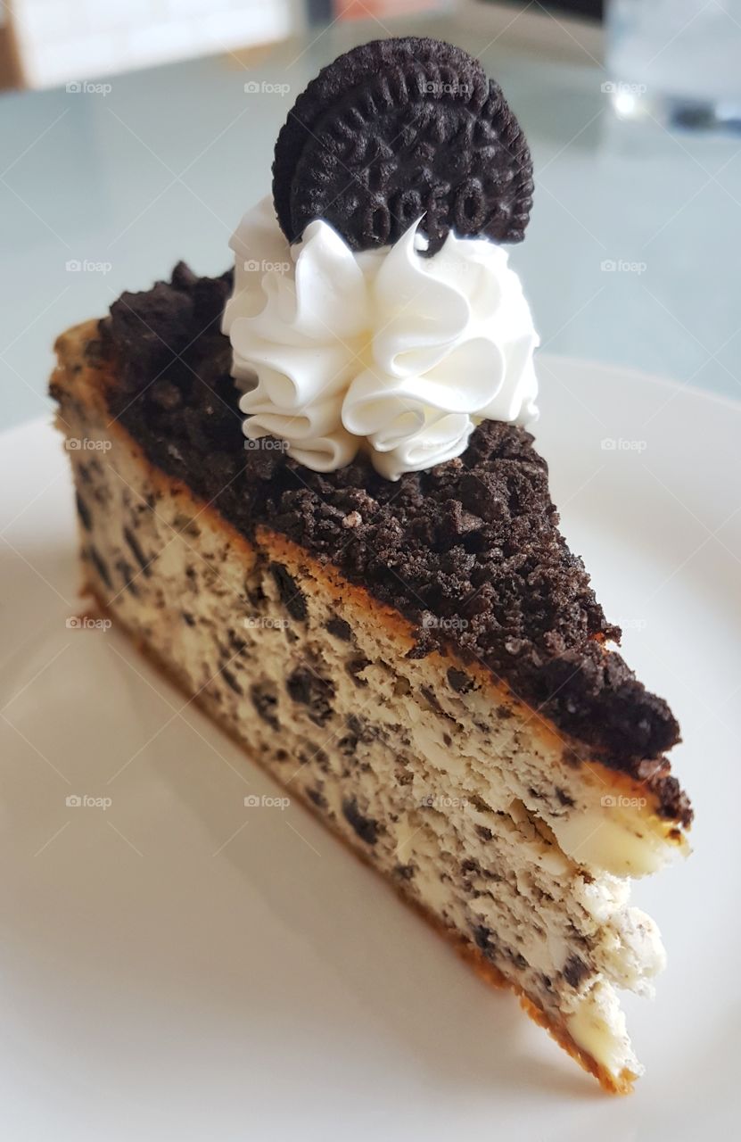 Baked Oreo Cheesecake