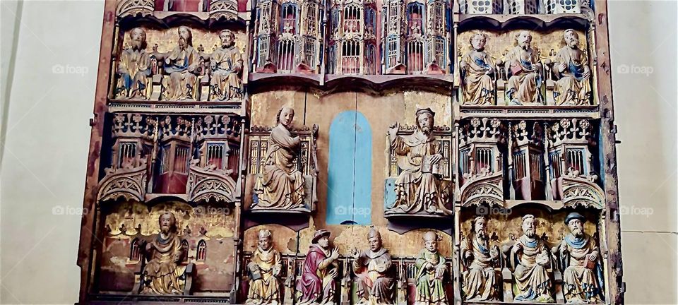 The artistry that went into this decorated wood door in “Ystad”, “Sweden” is astounding. Each section contains one or more realistic figurines, hand carved to the most minute detail, so are the intricate furnishings. 2023. Hypnotic Productions