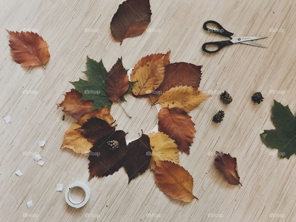 Making a wreath 