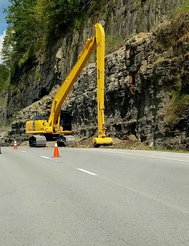 Equipment loder