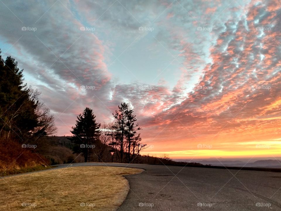 Fire on the mountain, run boy run